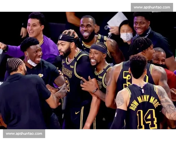 热火对决湖人总决赛直播视频全程回放精彩瞬间解析巅峰对抗球星表现盘点