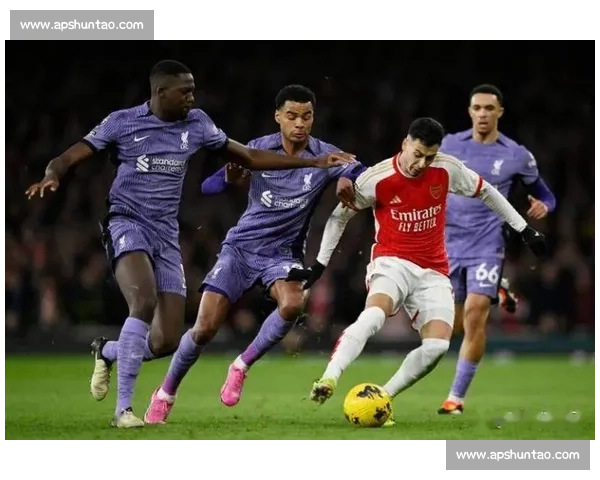 欧冠焦点战阿森纳主场迎战塞维利亚强强对话看点十足谁能笑到最后